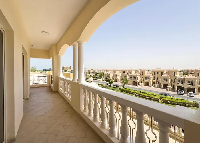 Blue Collection Holiday Homes - Al Hamra Village