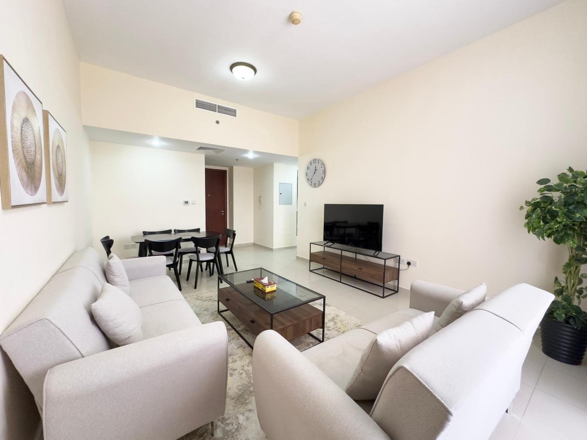 Blue Collection Homes - Al Hamra Village Apartment