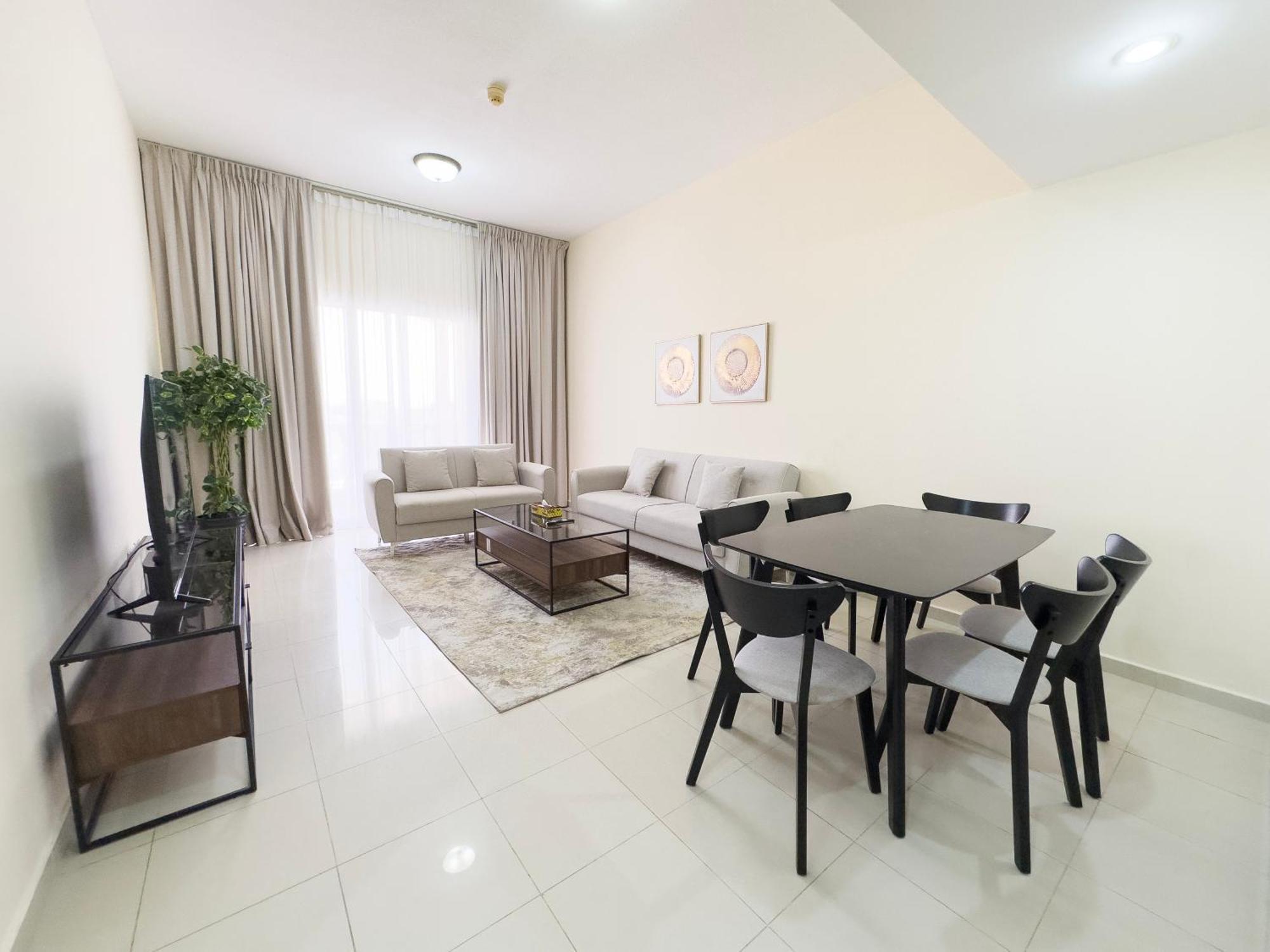 Blue Collection Homes - Al Hamra Village Apartment